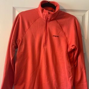 Patagonia long sleeve half zip pull over